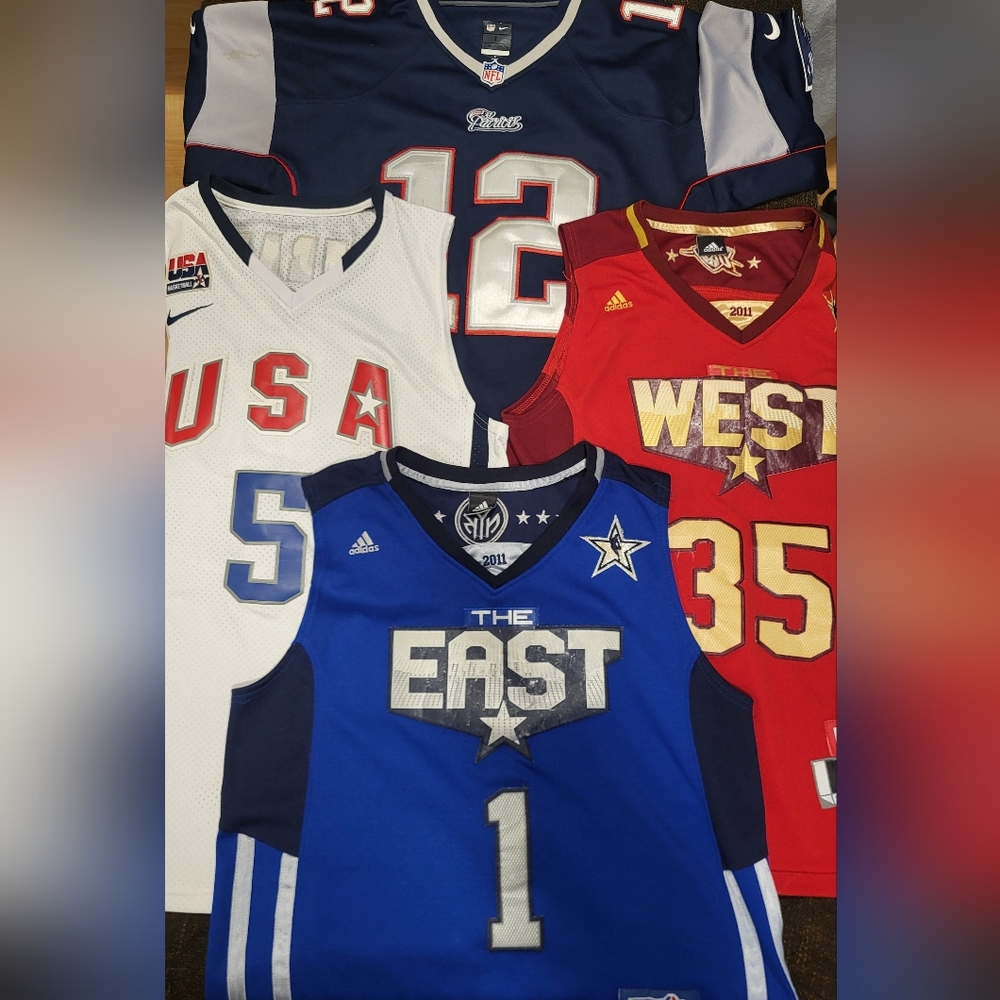 👕🌶 (AS IS) Lot of Mixed NBA and NFL Jerseys